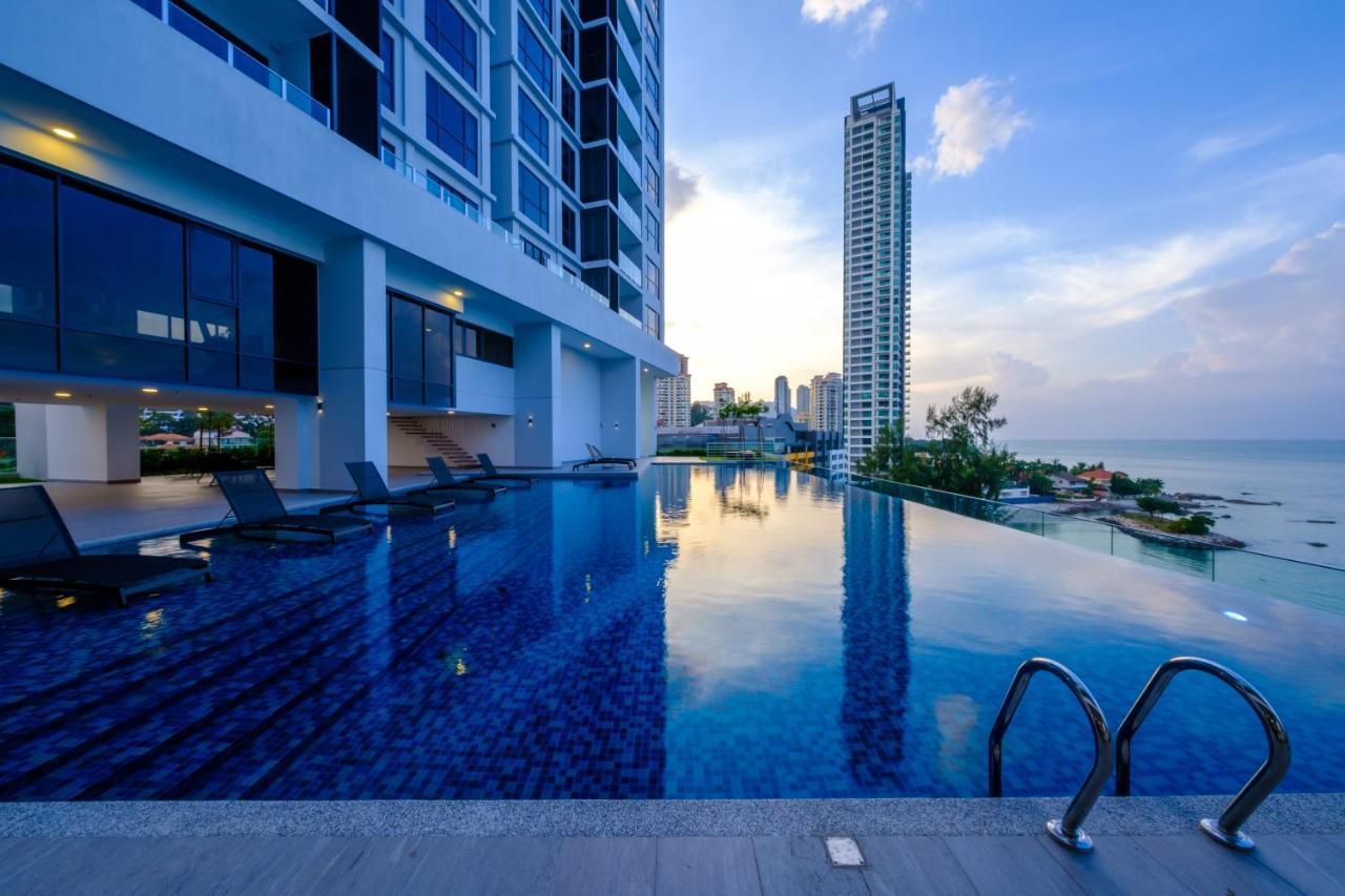 Tanjung Point Residences Tanjung Bungah  Exteriör bild